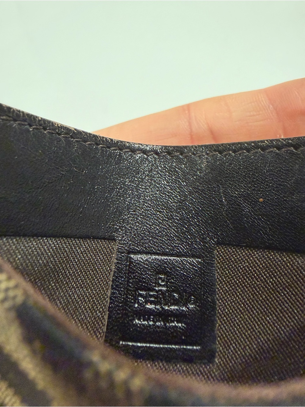 ✨ Authentic Fendi Zucca Card holder w/Entrupy COA ✨ - Picture 5 of 6